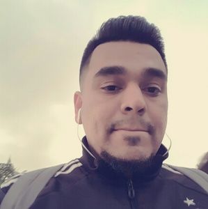 Meet your Posher, Cesar